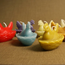Load image into Gallery viewer, Handmade Vintage Hen Beeswax Candle: Celadon