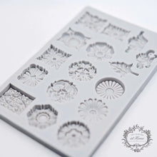 Load image into Gallery viewer, Curio Trinkets - Decorative Mold