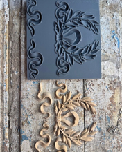 Load image into Gallery viewer, Decorative Mould - Laurel Wreath -AH1125.2-DM-Laurel Wreath