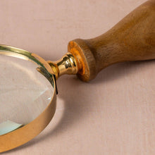 Load image into Gallery viewer, Pakadana Magnifying Glass