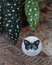 Load image into Gallery viewer, Paperweight -Butterfly