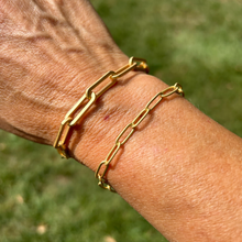 Load image into Gallery viewer, Matte Gold Paperclip Chain Bracelet: Large