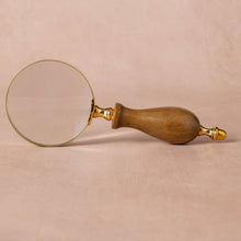 Load image into Gallery viewer, Pakadana Magnifying Glass