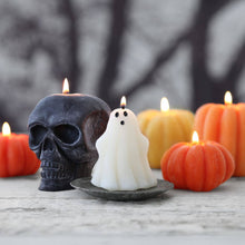 Load image into Gallery viewer, Sculpted Skull Candle – 100% Beeswax – Black - Handcrafted