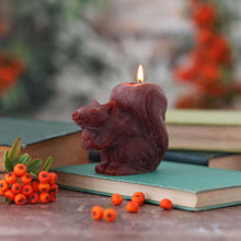 Load image into Gallery viewer, Squirrel Candle – 100% Pure Beeswax – Hand-Sculpted
