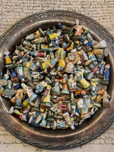 Load image into Gallery viewer, 100 pcs of French Feves and Santons - FEVES