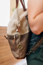 Load image into Gallery viewer, Compass  Key Chain