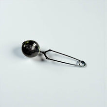 Load image into Gallery viewer, Stainless Steel Tea Strainer | Faire Market Bestseller: Silver