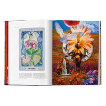 Load image into Gallery viewer, Tarot. The Library of Esoterica (English)