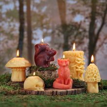 Load image into Gallery viewer, Squirrel Candle – 100% Pure Beeswax – Hand-Sculpted