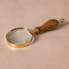 Load image into Gallery viewer, Pakadana Magnifying Glass